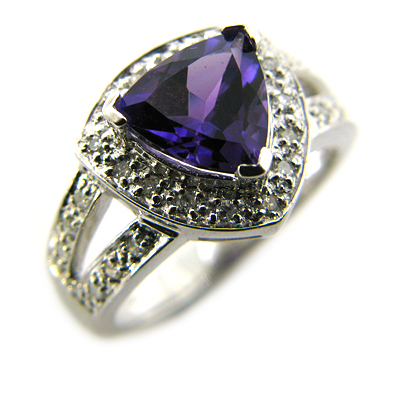 2.28 CT Amethyst Ring with Diamonds - 14kt White Gold