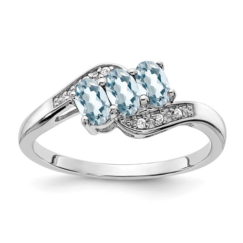 Sterling Silver 0.6 ct tw Oval 3-Stone Aquamarine Ring with Diamonds