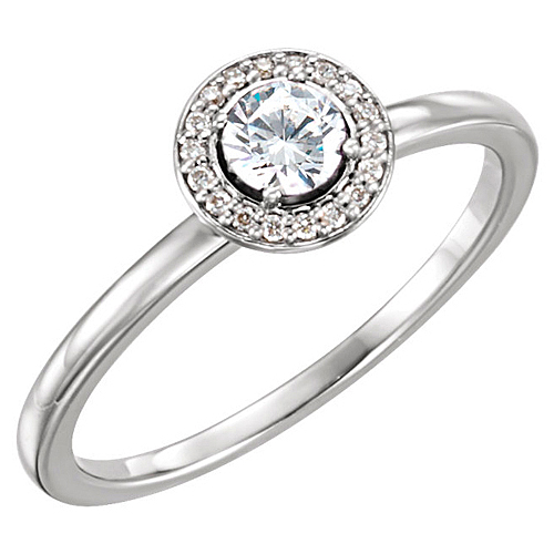 14kt White Gold 1/3 ct tw Diamond Halo Ring