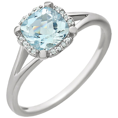 14kt White Gold 9/10 ct Aquamarine Halo Ring with 1/20 ct Diamonds