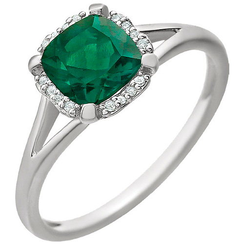 14kt White Gold 9/10 ct Chatham Emerald Halo Ring with Diamonds