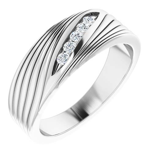 14k White Gold Men's 1/6 ct tw Diamond Ring with Diagonal Grooves