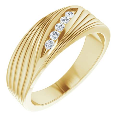 14k Yellow Gold Men's 1/6 ct tw Diamond Ring with Diagonal Grooves