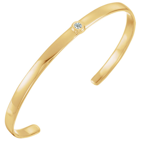 14k Yellow Gold 1/10 ct tw Diamond Bezel Cuff Bracelet