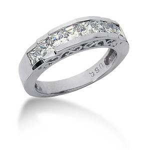 1.36 CT TW Moissanite Band