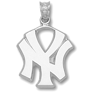 New York Yankees 3/4in Sterling Silver Logo Pendant