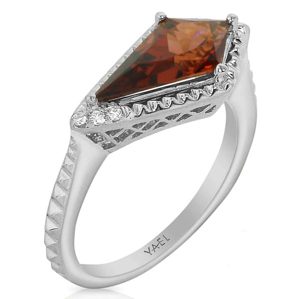 Yael Designs Borealis 14k White Gold 1.9 ct tw Kite Garnet Ring with Diamonds